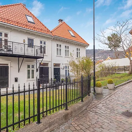 Contemporary City-apartement With Views Of The Dock! Bergen